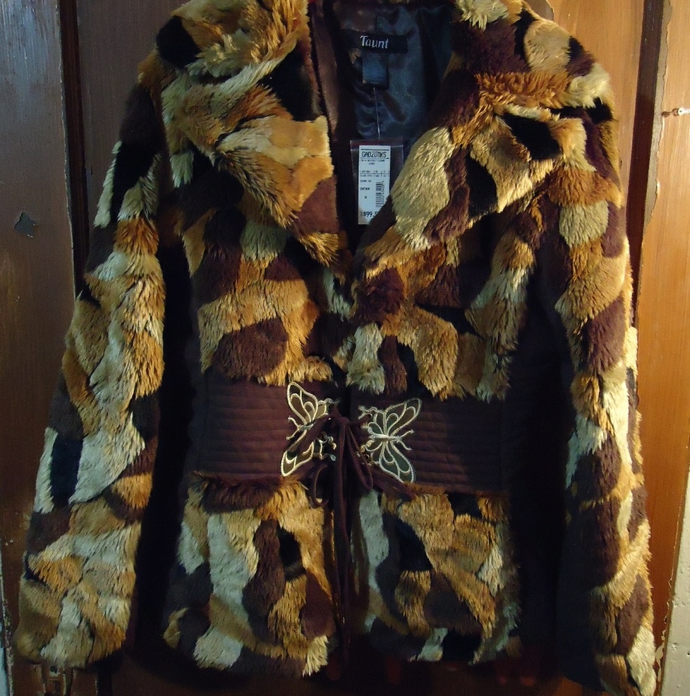 Taunt Coat